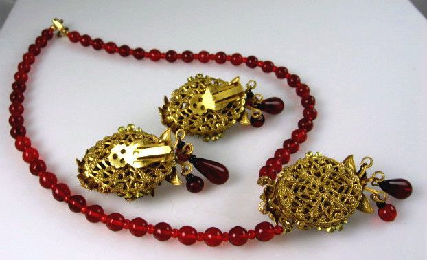 Red Glass and Golden Flower Drippy Necklace Earring Set Red Glass and Golden Flower Drippy Necklace Earring Set