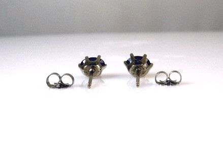 1.20ctw Blue Sapphire 14K White Gold Post Earrings 1.20ctw Blue Sapphire 14K White Gold Post Earrings