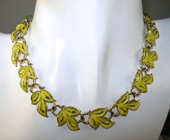 Lovely Coro Yellow Enamel Leaf Necklace and Earring Set Lovely Coro Yellow Enamel Leaf Necklace and Earring Set