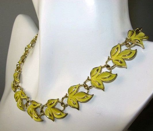 Lovely Coro Yellow Enamel Leaf Necklace and Earring Set Lovely Coro Yellow Enamel Leaf Necklace and Earring Set