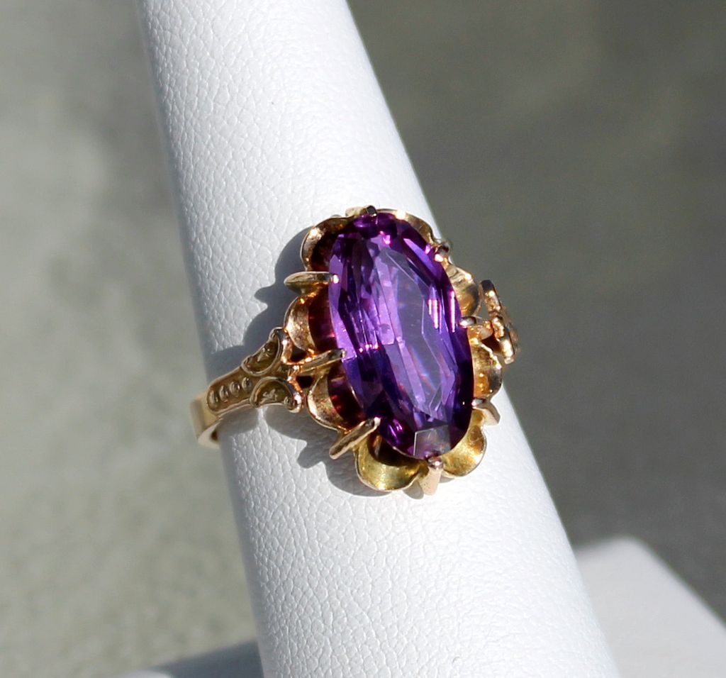 Russian 3.70ct 14K Gold Lab Grown Purple Sapphire Ring Russian 3.70ct 14K Gold Lab Grown Purple Sapphire Ring