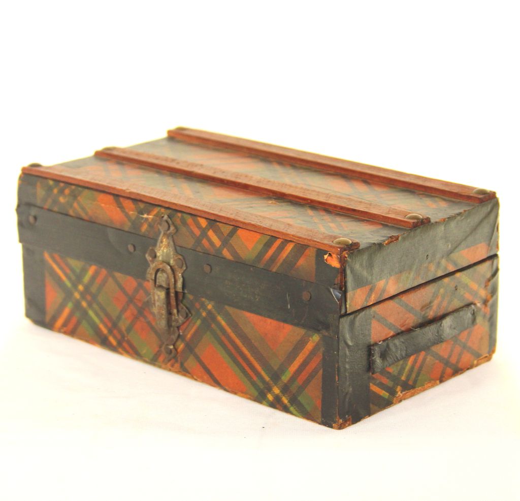 Unusual Tartan Ware letter/pen box Unusual Tartan Ware letter/pen box
