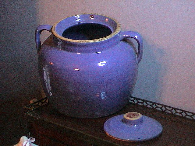 Vintage Blue Bean Pot Vintage Blue Bean Pot