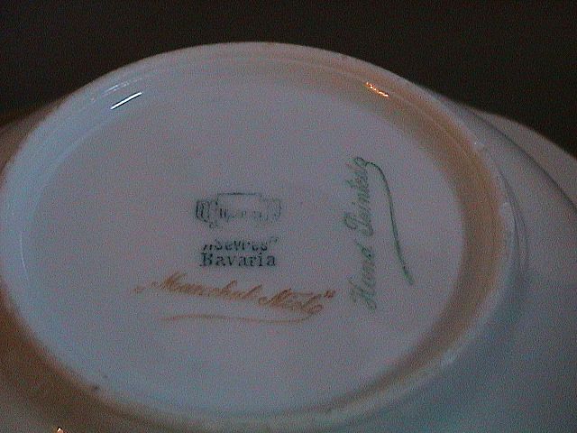 4 Berrie Dishes Thomas Sevres Bavaria - Artist signed 4 Berrie Dishes Thomas Sevres Bavaria - Artist signed