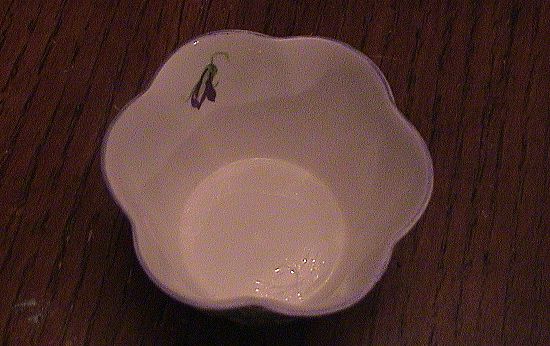 Shelley Violets Fine Bone China --- Sugar Bowl Shelley Violets Fine Bone China --- Sugar Bowl