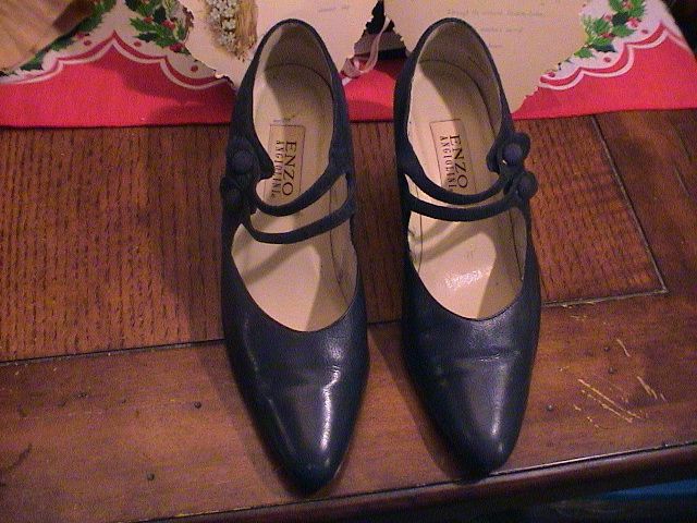 Vintage Ladies Navy Blue Soft Suede and Leather - Size 8.5 Vintage Ladies Navy Blue Soft Suede and Leather - Size 8.5