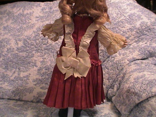 Very Beautiful Antique Silk Dress 15.5 to 17" doll Very Beautiful Antique Silk Dress 15.5 to 17" doll
