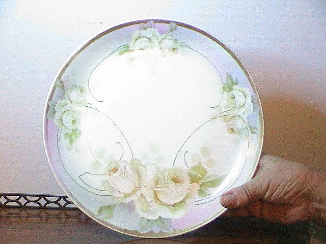 Lovely Vintage Rose Plate in Soft Colors Lovely Vintage Rose Plate in Soft Colors