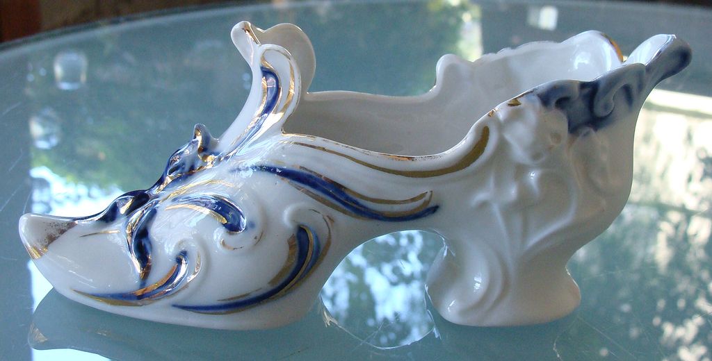 Vintage Blue & White Porcelain "Rose" Victorian-Style Shoe Slipper Vintage Blue & White Porcelain "Rose" Victorian-Style Shoe Slipper