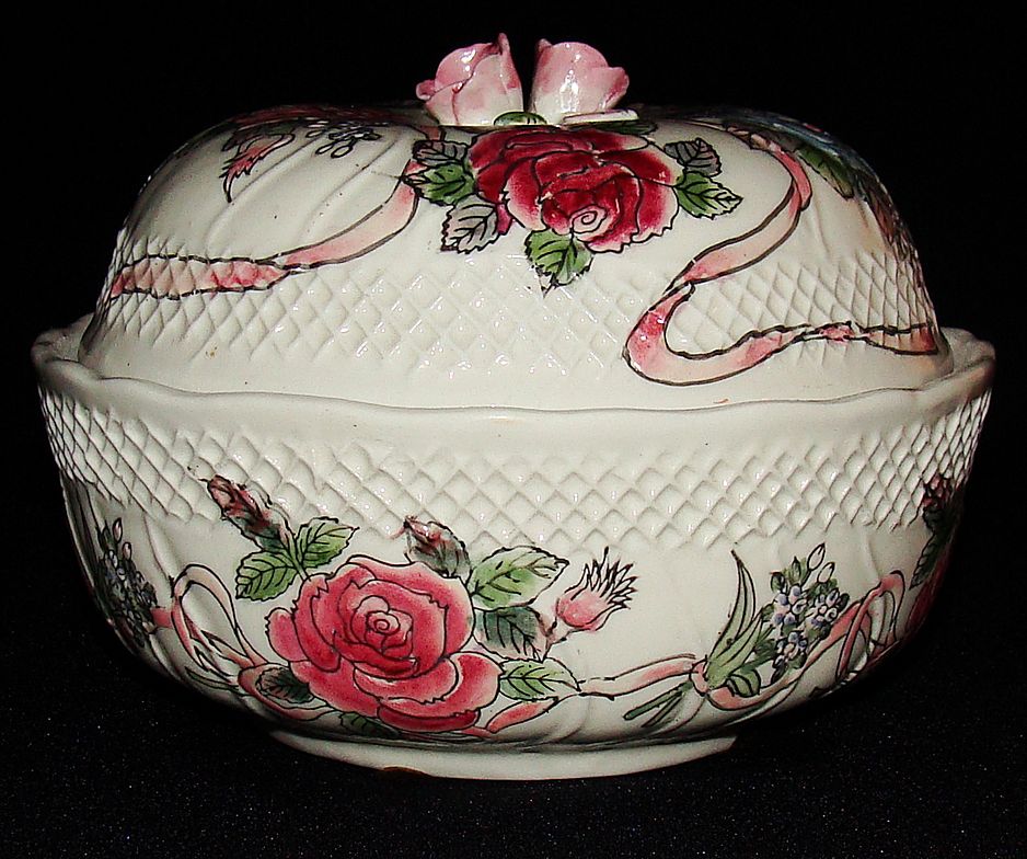 Vintage Ceramic Basket Weave & Floral Round Covered Box Vintage Ceramic Basket Weave & Floral Round Covered Box