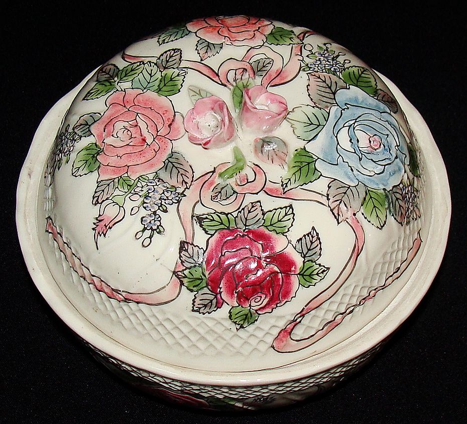 Vintage Ceramic Basket Weave & Floral Round Covered Box Vintage Ceramic Basket Weave & Floral Round Covered Box