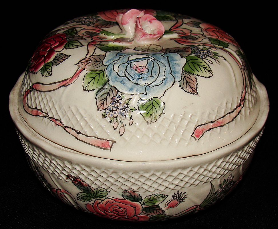 Vintage Ceramic Basket Weave & Floral Round Covered Box Vintage Ceramic Basket Weave & Floral Round Covered Box