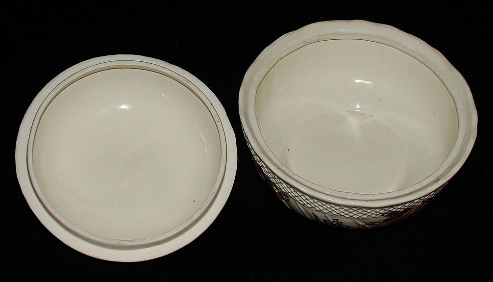 Vintage Ceramic Basket Weave & Floral Round Covered Box Vintage Ceramic Basket Weave & Floral Round Covered Box