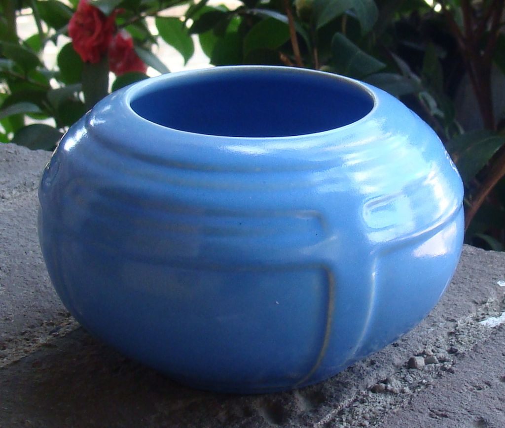 Vintage Art Ware Pottery Blue Lilac Art Deco Rose Bowl Vintage Art Ware Pottery Blue Lilac Art Deco Rose Bowl