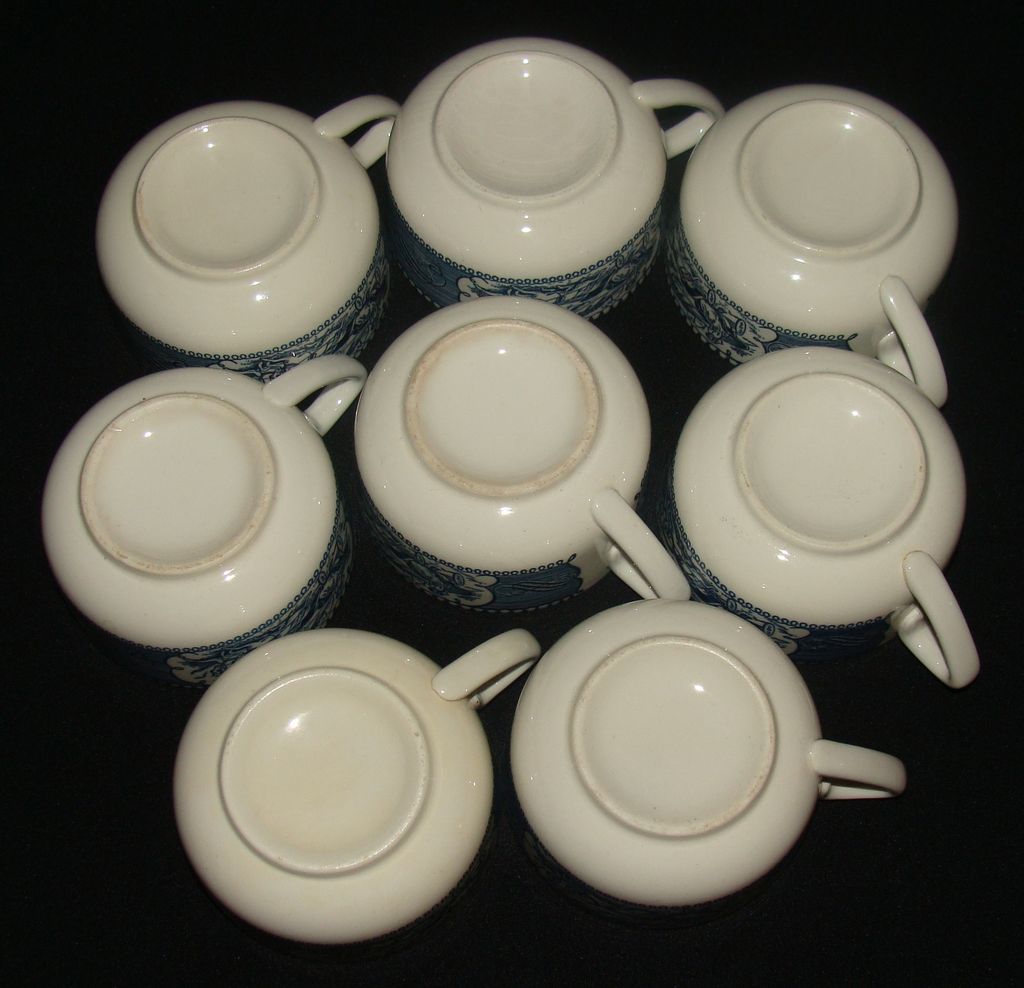 Royal China Currier & Ives "Star of the Road" Cups, Set of 8 Royal China Currier & Ives "Star of the Road" Cups, Set of 8