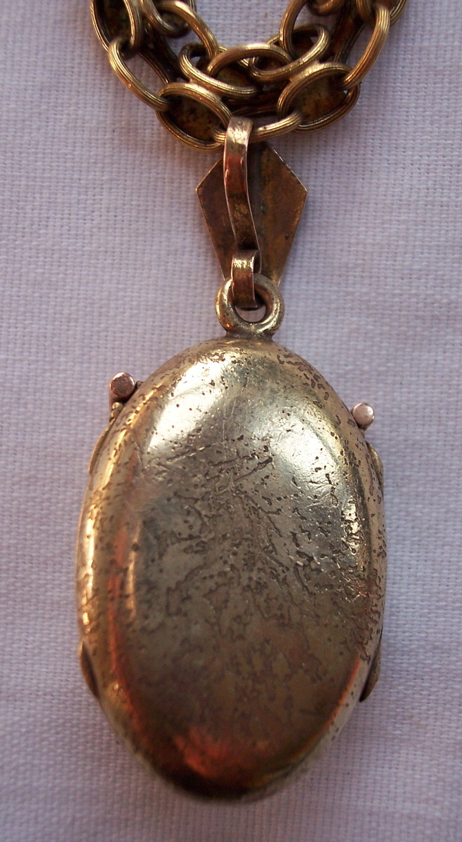 Antique Victorian Bookchain Necklace & Locket Antique Victorian Bookchain Necklace & Locket