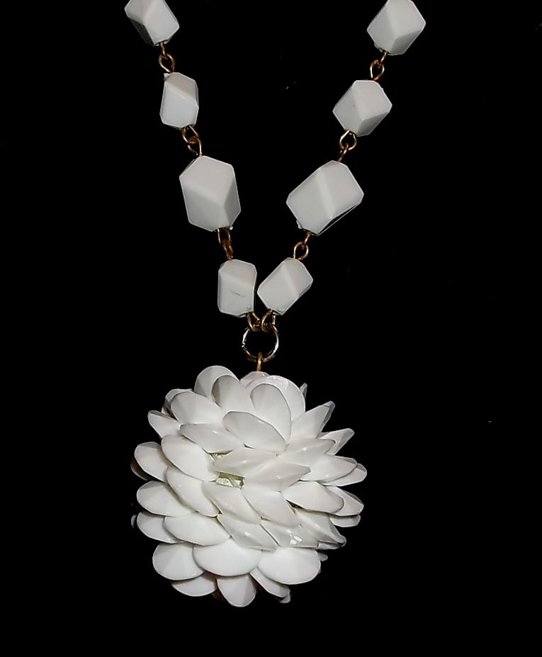 Vintage CORO White Abstract Lucite Cubist Necklace & Margarita Round Pendant Vintage CORO White Abstract Lucite Cubist Necklace & Margarita Round Pendant