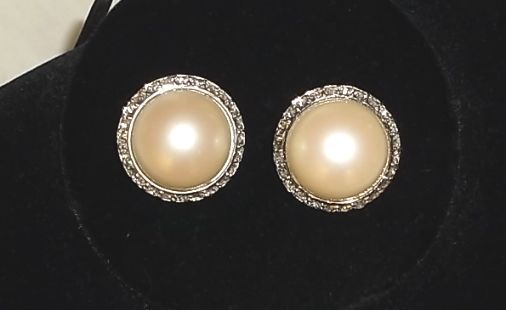 Vintage 1950s/60s Richelieu Faux Pearl Diamante Silvertone Clip Earrings NICE Vintage 1950s/60s Richelieu Faux Pearl Diamante Silvertone Clip Earrings NICE