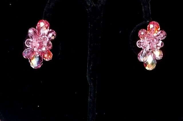 Gorgeous Pink Briolette Crystal AB Silvertone Vendome Adj. Clip Earrings Gorgeous Pink Briolette Crystal AB Silvertone Vendome Adj. Clip Earrings