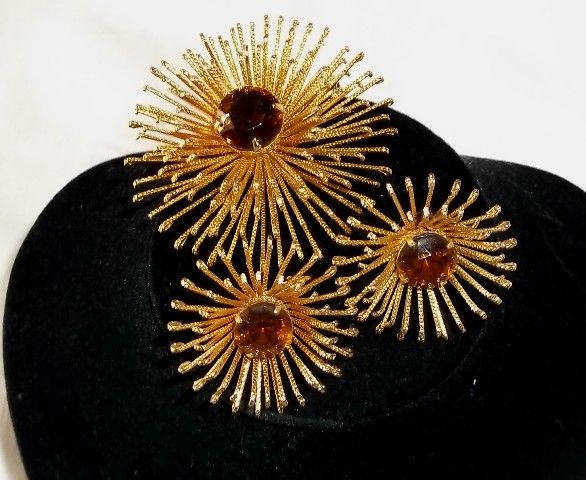 Vintage 1969 Golden Mum Atomic Space Age Flower Brooch Earrings Demi Sarah Coventry Vintage 1969 Golden Mum Atomic Space Age Flower Brooch Earrings Demi Sarah Coventry