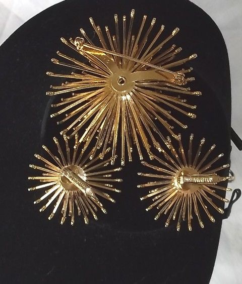Vintage 1969 Golden Mum Atomic Space Age Flower Brooch Earrings Demi Sarah Coventry Vintage 1969 Golden Mum Atomic Space Age Flower Brooch Earrings Demi Sarah Coventry