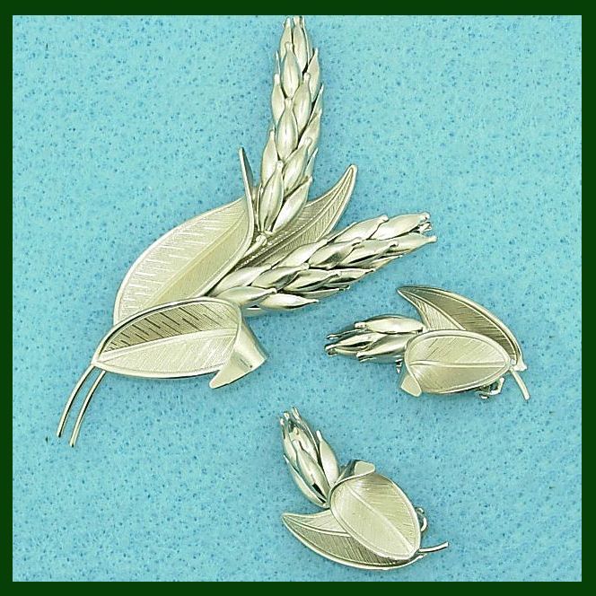 Silver Tone Wheat Shaft Pin & Earrings Silver Tone Wheat Shaft Pin & Earrings
