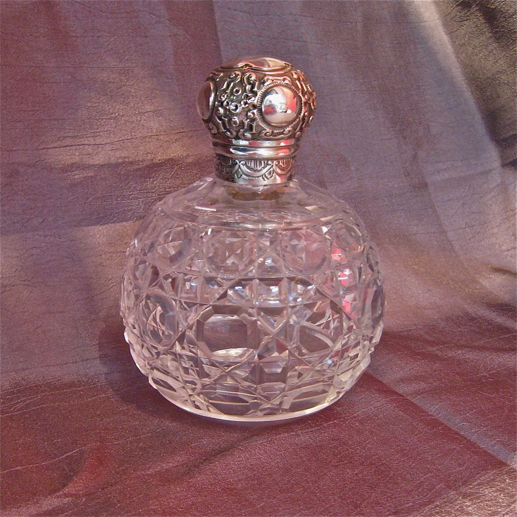 John Grinsell & Sons English Sterling Silver and Cut Glass Perfume Bottle John Grinsell & Sons English Sterling Silver and Cut Glass Perfume Bottle