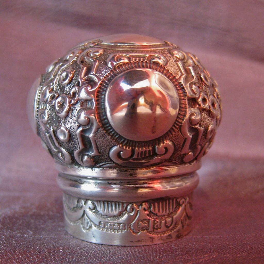 John Grinsell & Sons English Sterling Silver and Cut Glass Perfume Bottle John Grinsell & Sons English Sterling Silver and Cut Glass Perfume Bottle
