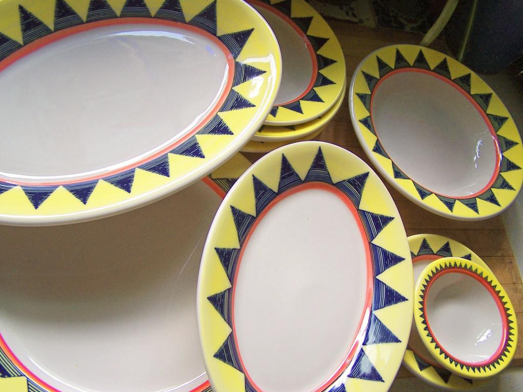 (12) Pieces Homer Laughlin Restaurant Ware China (12) Pieces Homer Laughlin Restaurant Ware China