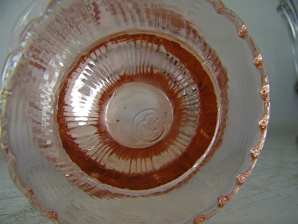 Large Imperial Collectors Guild Pink Glass Vase Large Imperial Collectors Guild Pink Glass Vase