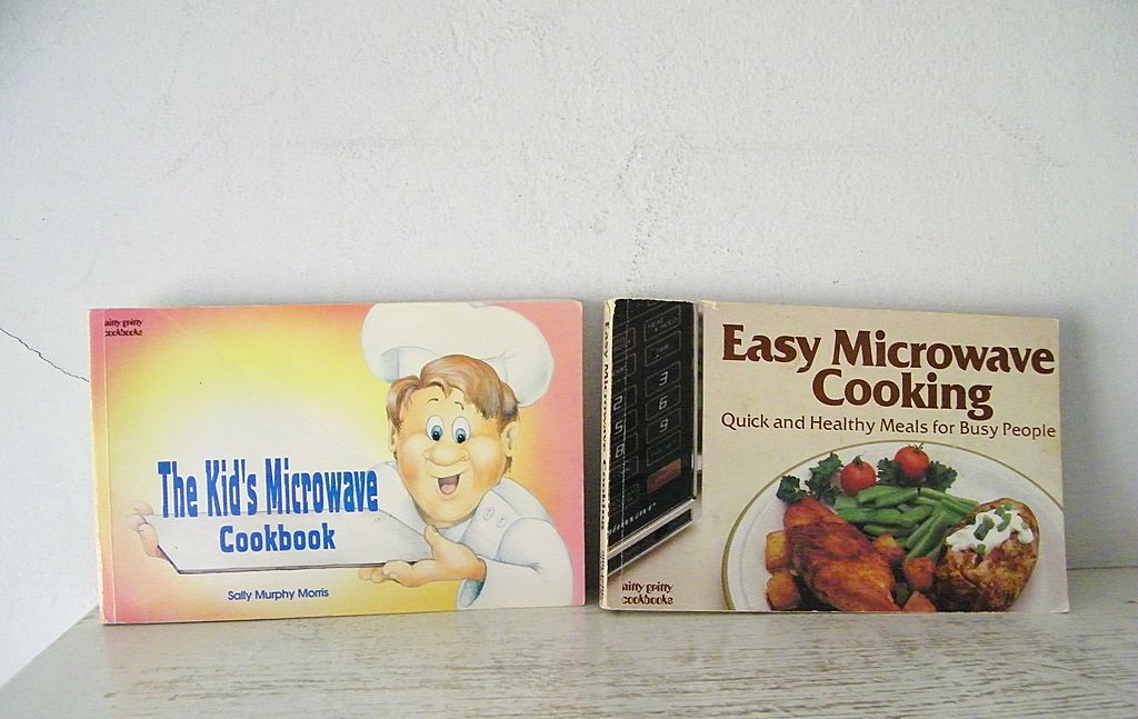 Two Nitty Gritty Microwave Cook Books " Kids " & " Easy " Two Nitty Gritty Microwave Cook Books " Kids " & " Easy "