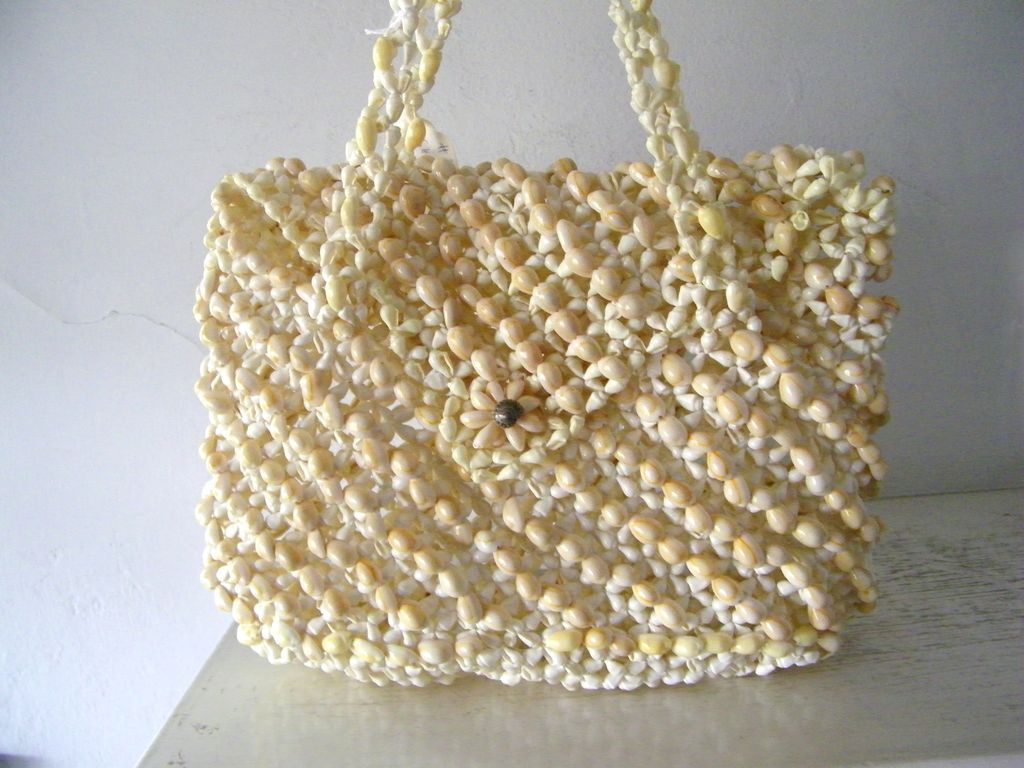 Pacific Island Handbag made entirely of seashells Pacific Island Handbag made entirely of seashells
