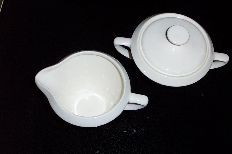 Wheat Design Sugar Bowl & Creamer Set Wheat Design Sugar Bowl & Creamer Set