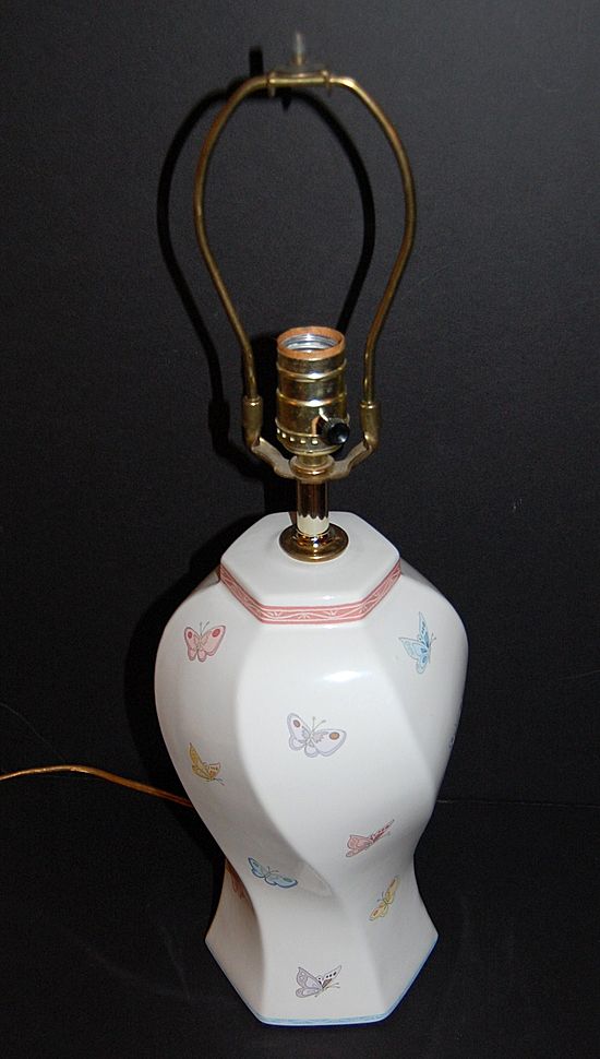 Murray Feiss ~ Signed Butterfly Ceramic Table Lamp Murray Feiss ~ Signed Butterfly Ceramic Table Lamp