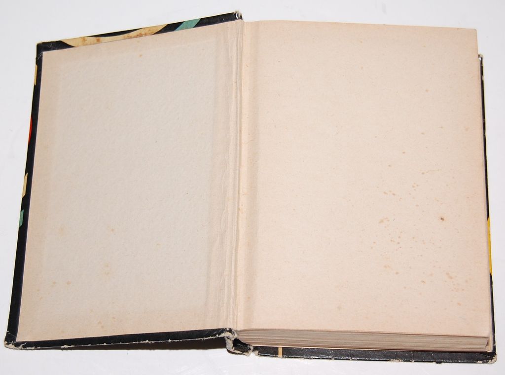 1928 LaRousse ~ Petite French/English Hardcover Dictionary 1928 LaRousse ~ Petite French/English Hardcover Dictionary