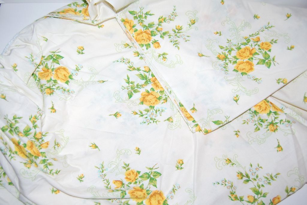 1960/70s Statepride ~ Sweet Yellow Rose Twin Fitted Sheet 1960/70s Statepride ~ Sweet Yellow Rose Twin Fitted Sheet