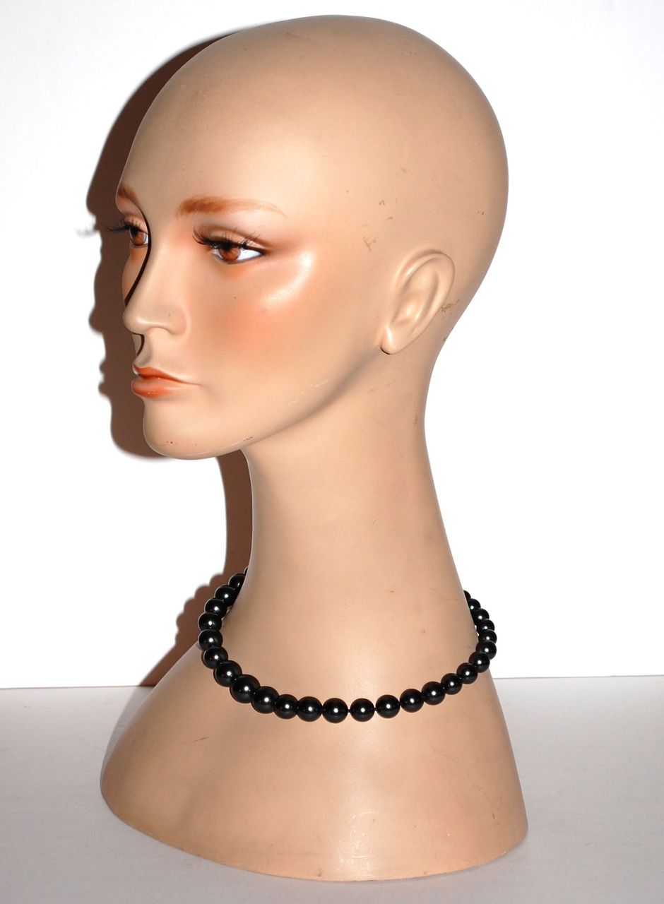 1980s Pouty Brown-Eyed Female Mannequin Bust 1980s Pouty Brown-Eyed Female Mannequin Bust