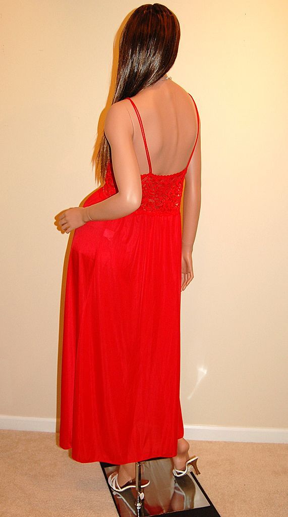 1970s Barbizon ~ Lipstick Red Chiffon & Lace Nightgown & Peignoir Set 1970s Barbizon ~ Lipstick Red Chiffon & Lace Nightgown & Peignoir Set