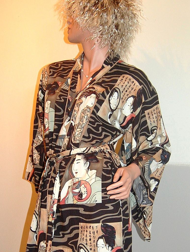 Diamond Tea ~ Asian Ukiyo-e Inspired Kimono Style Robe Diamond Tea ~ Asian Ukiyo-e Inspired Kimono Style Robe