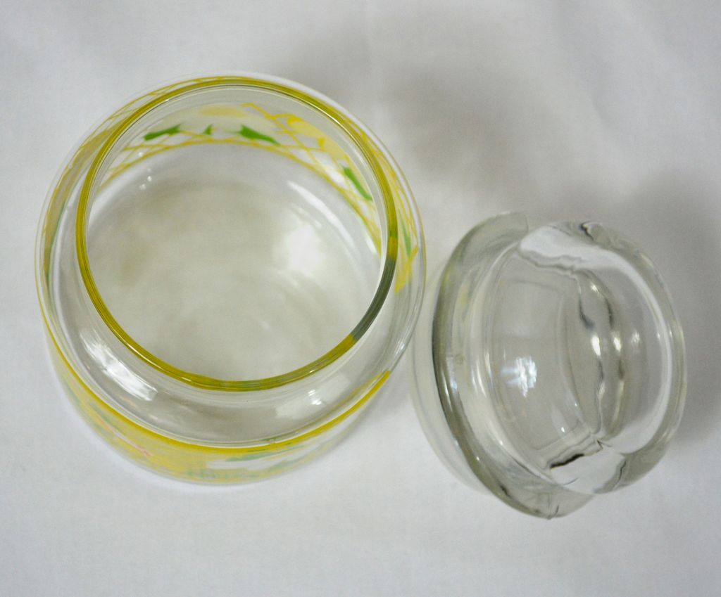 1970s Hildi ~ Anchor Hocking Yellow Daisy Candy Jar 1970s Hildi ~ Anchor Hocking Yellow Daisy Candy Jar