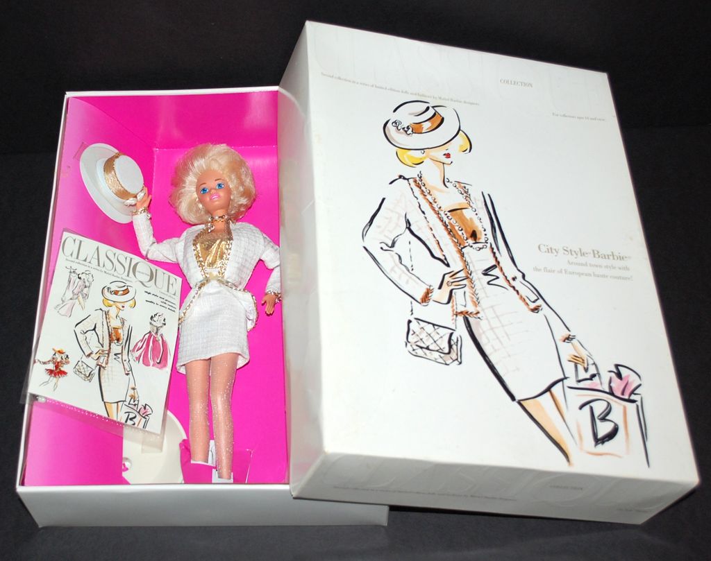1993 City Style Barbie ~ Mint in Original Box w/ Accessories 1993 City Style Barbie ~ Mint in Original Box w/ Accessories