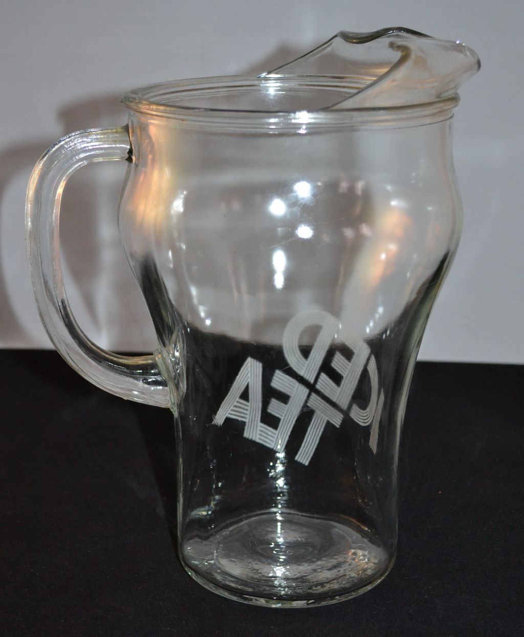 1970s Iced Tea Glass Pitcher w/ Ice Lip 1970s Iced Tea Glass Pitcher w/ Ice Lip