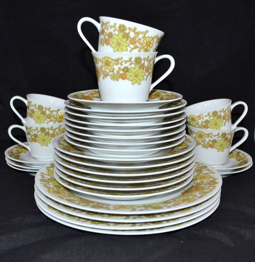 1970s Noritake Summerville 33Pc China Dinnerware Set from