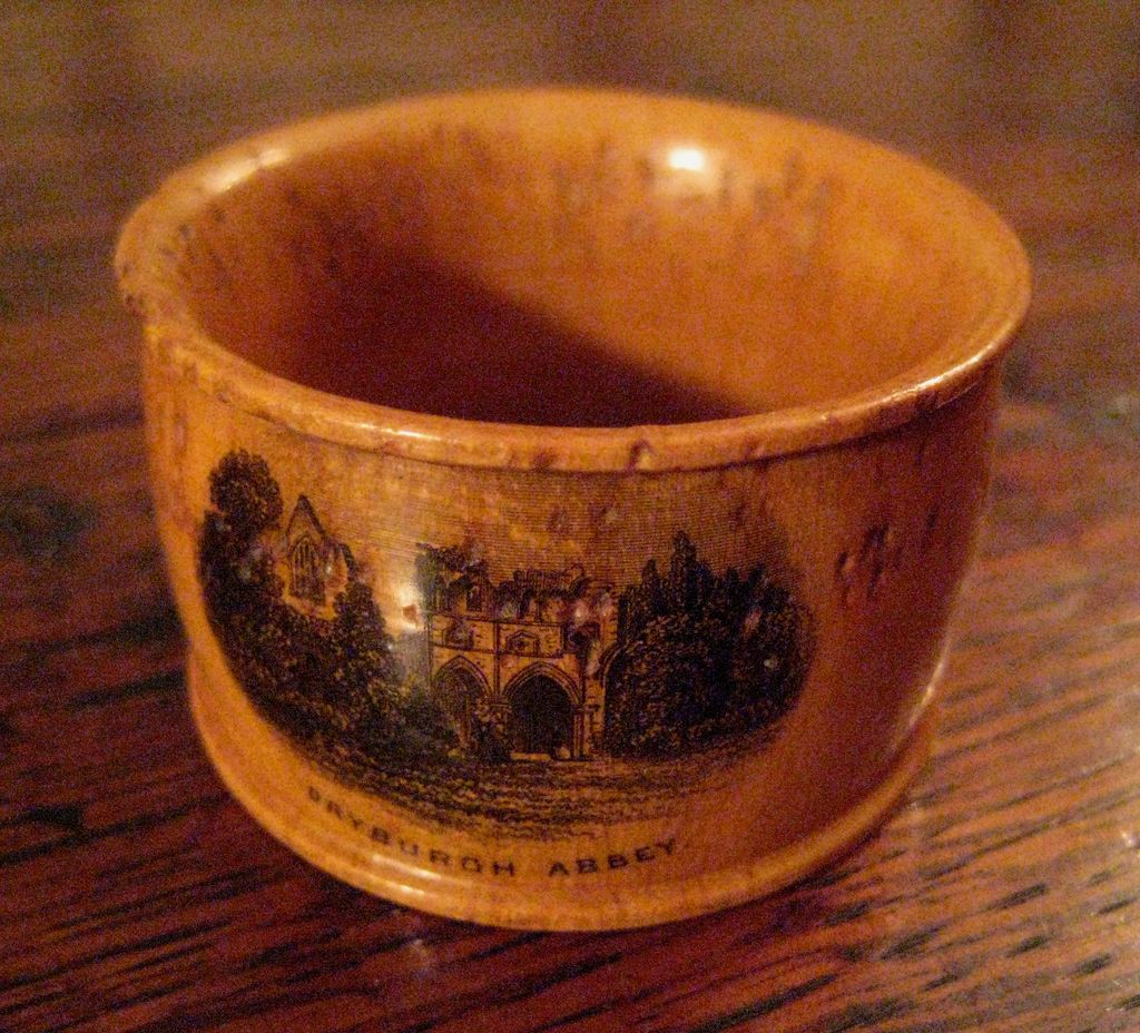 19th Century Mauchline Napkin Ring, Dryburgh Abbey, Circa 1890 19th Century Mauchline Napkin Ring, Dryburgh Abbey, Circa 1890