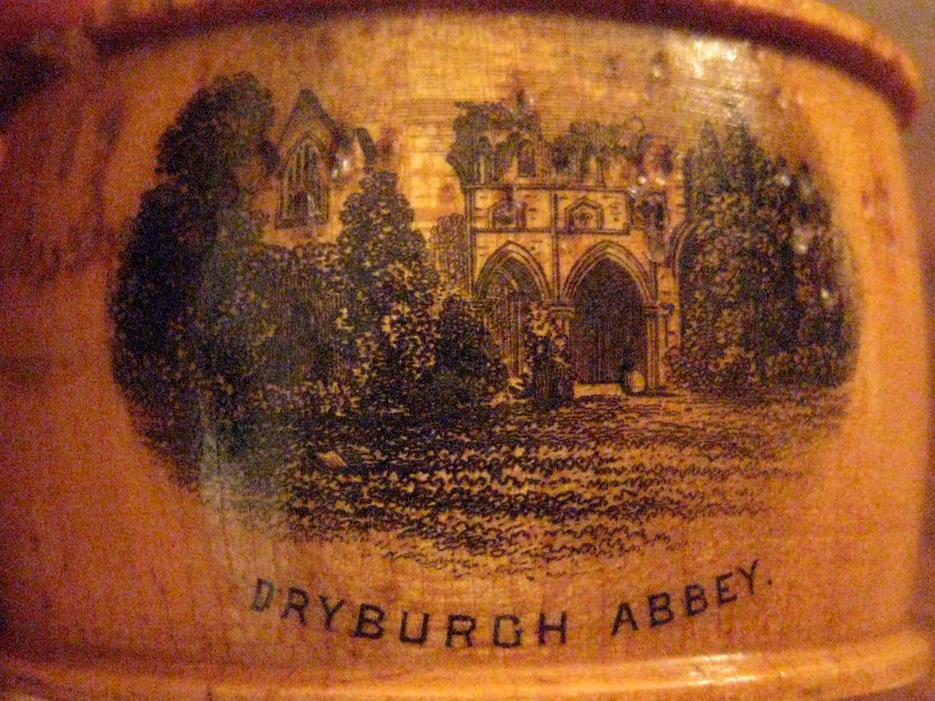 19th Century Mauchline Napkin Ring, Dryburgh Abbey, Circa 1890 19th Century Mauchline Napkin Ring, Dryburgh Abbey, Circa 1890