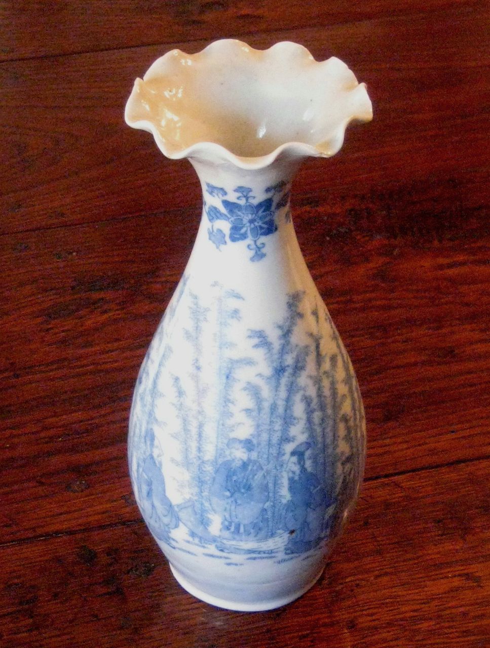 Vintage Chinese Blue & White Porcelain Vase, Circa 1940 Vintage Chinese Blue & White Porcelain Vase, Circa 1940