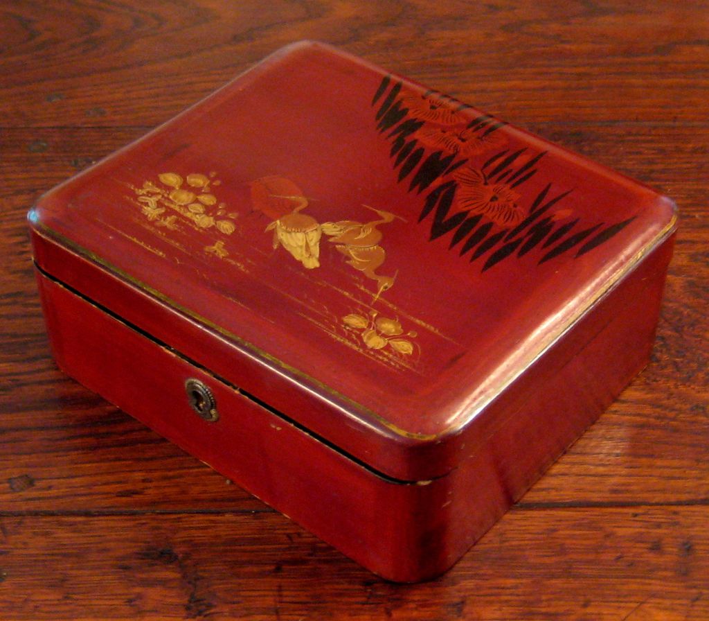 Vintage Large Japanese Lacquer Box, Circa 1940 Vintage Large Japanese Lacquer Box, Circa 1940