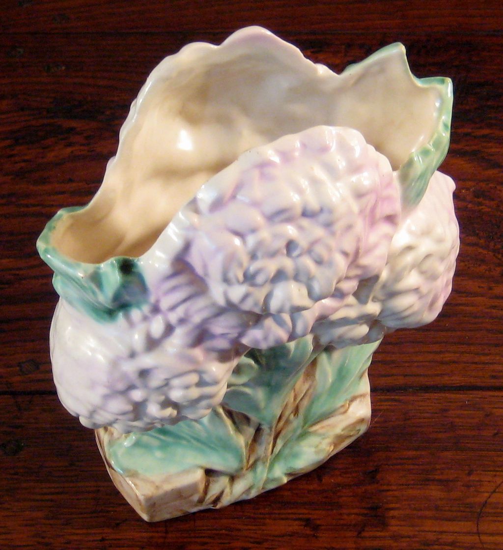 Vintage McCoy Chrysanthemum Vase In Mint Condition, Circa 1950 Vintage McCoy Chrysanthemum Vase In Mint Condition, Circa 1950