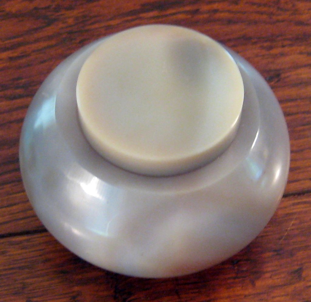 Vintage Chinese Natural Gray Jadeite Round Box Vintage Chinese Natural Gray Jadeite Round Box