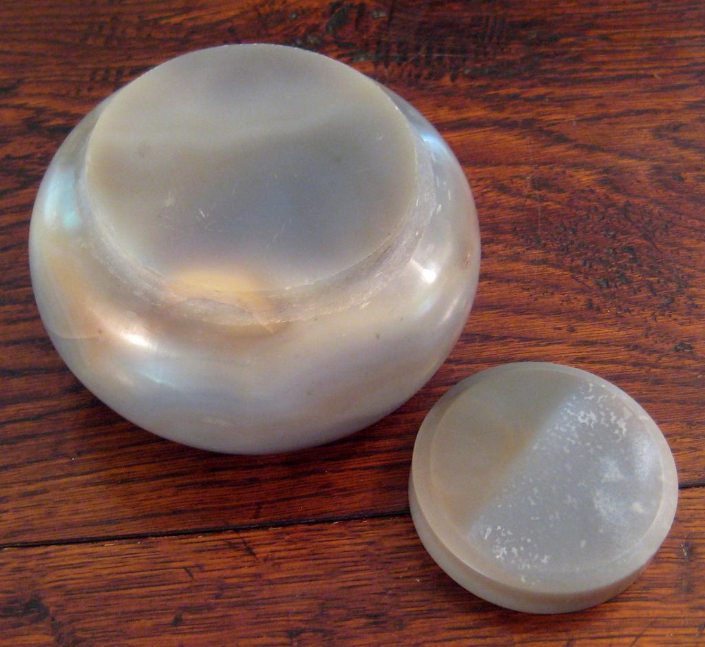 Vintage Chinese Natural Gray Jadeite Round Box Vintage Chinese Natural Gray Jadeite Round Box
